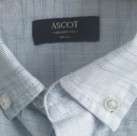 Ascot shirt, size small, light blue - Picture 2 of 2